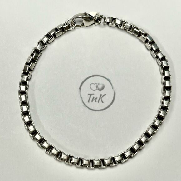 Tiffany Venetian Link Bracelet in Silver - 7.75” with Lobster Claw Clasp - Unise - Picture 15 of 16